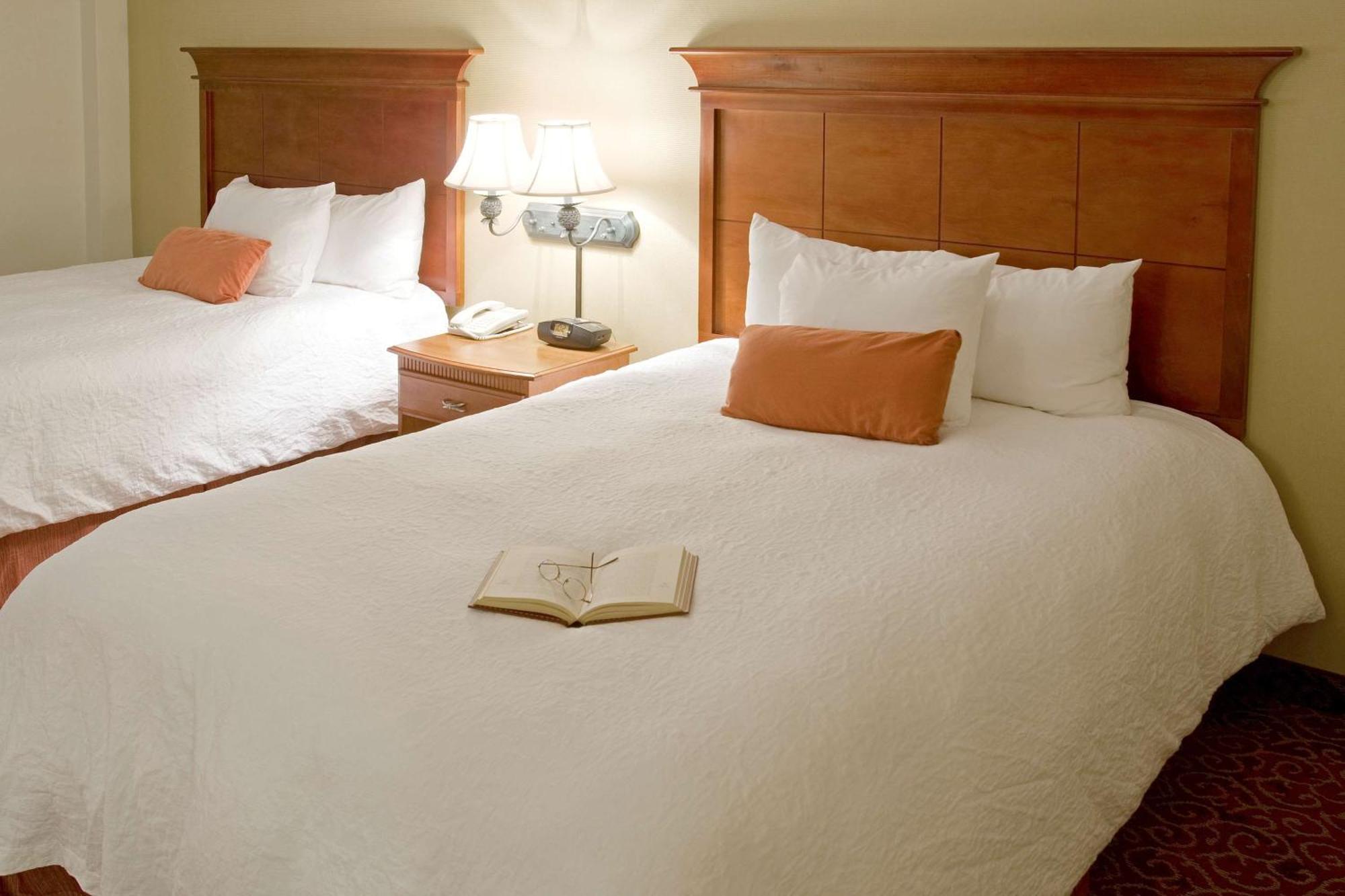Hampton Inn & Suites Маккомб Экстерьер фото
